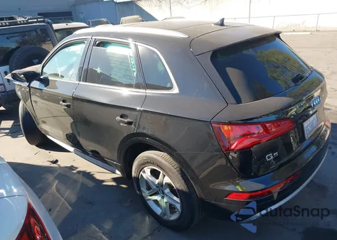 2018 Audi Q5 2.0T Premium/2.0T Tech Premium z USA, uszkodzony, nr VIN WA1ANAFY0J2234082
